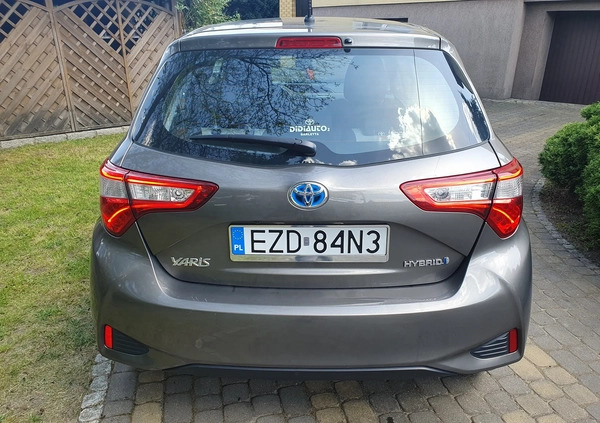 Toyota Yaris cena 63500 przebieg: 16873, rok produkcji 2018 z Niepołomice małe 154